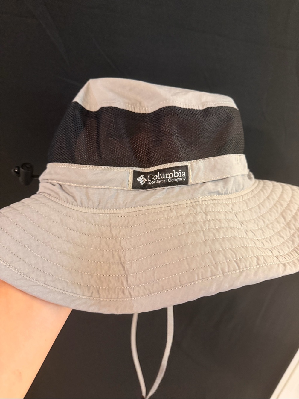 Columbia Women's Light Gray and Black Vent Bucket Hat